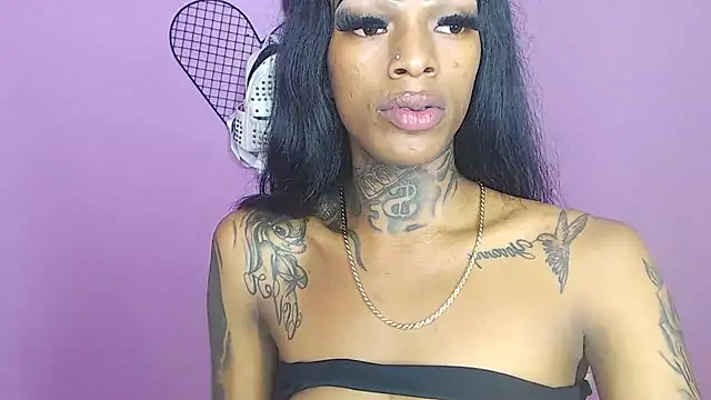 Snapshot of badgirls_cx chatting on 17, 12, 2024 badgirls cx online show from 17, 12, 2024