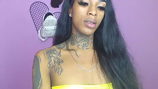 Snapshot of badgirls_cx chatting on 23, 12, 2024 badgirls cx online show from 23, 12, 2024