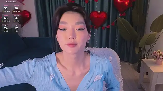 Snapshot of AudreyMell chatting on 14, 2, 2025 AudreyMell online show from 14, 2, 2025