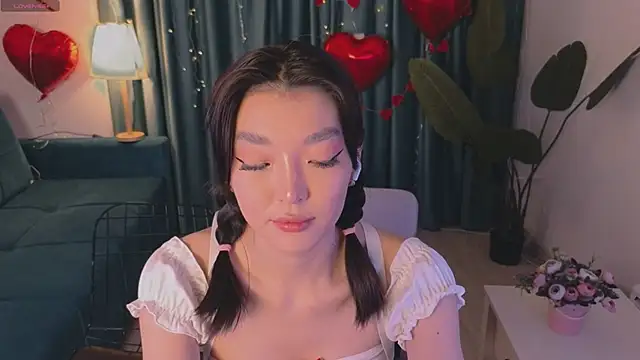 Snapshot of AudreyMell chatting on 15, 2, 2025 AudreyMell online show from 15, 2, 2025