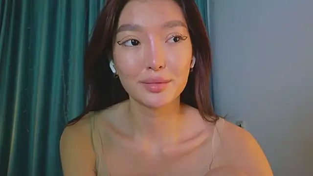 Snapshot of AudreyMell chatting on 28, 10, 2025 AudreyMell online show from 28, 10, 2025