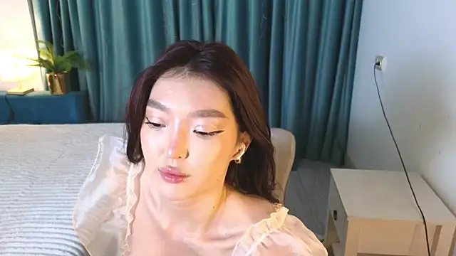 Snapshot of AudreyMell chatting on 16, 11, 2025 AudreyMell online show from 16, 11, 2025