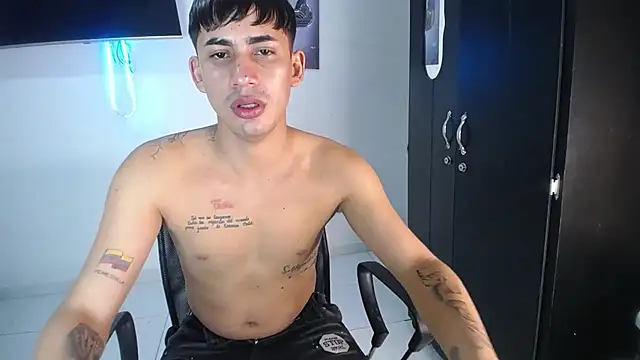 boy latino sex online show from 15, 10, 2025