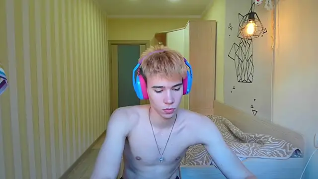 gayGamogey online show from 8, 6, 2026