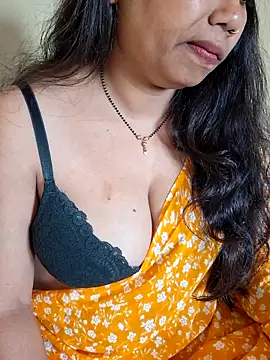 Snapshot of DREAM_GIRL-30 chatting on 8, 6, 2026 DREAM GIRL-30 online show from 8, 6, 2026