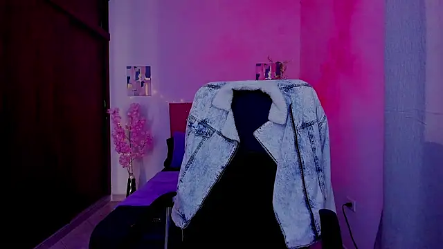 Charlee pink online show from 29, 9, 2025