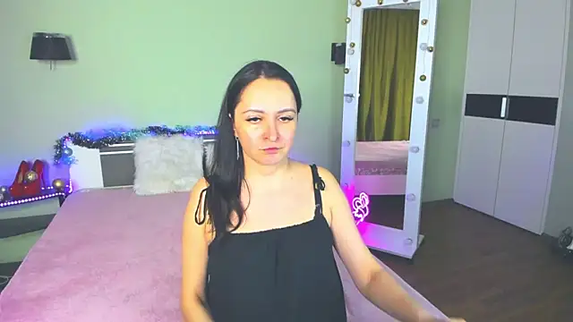 Snapshot of AngellLika chatting on 13, 12, 2024 AngellLika online show from 13, 12, 2024