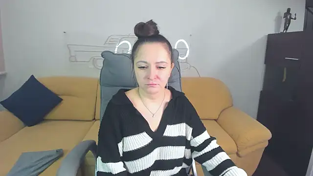 AngellLika online show from 4, 2, 2026