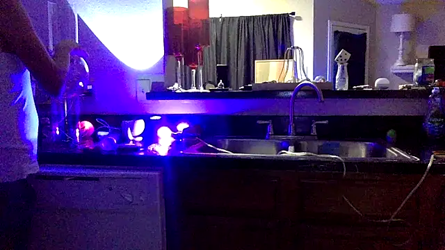 Snapshot of ChillzPnp chatting on 8, 10, 2025 ChillzPnp online show from 8, 10, 2025