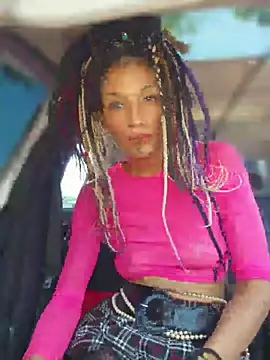 Snapshot of farahmoans4u chatting on 5, 8, 2026 farahmoans4u online show from 5, 8, 2026