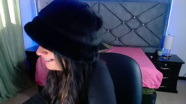 Snapshot of Julietacollins06 chatting on 19, 9, 2025 Julietacollins06 online show from 19, 9, 2025