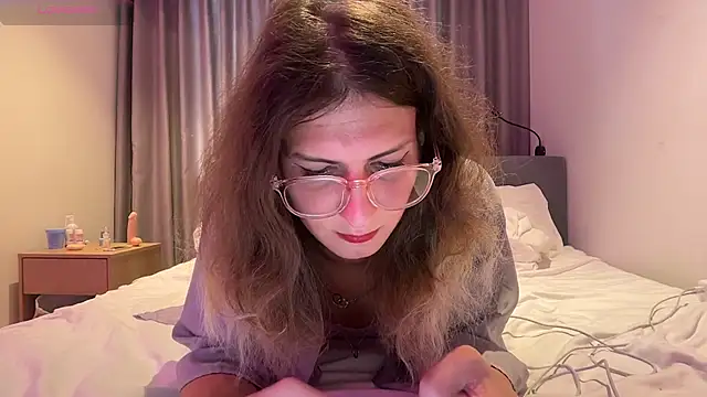 Alice Pinkhead online show from 9, 3, 2026