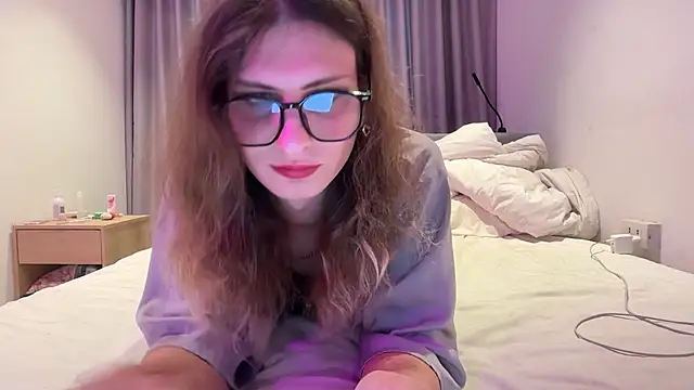 Snapshot of Alice_Pinkhead chatting on 30, 6, 2026 Alice Pinkhead online show from 30, 6, 2026