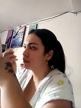 Snapshot of brianaGuzman chatting on 10, 5, 2026 brianaGuzman online show from 10, 5, 2026