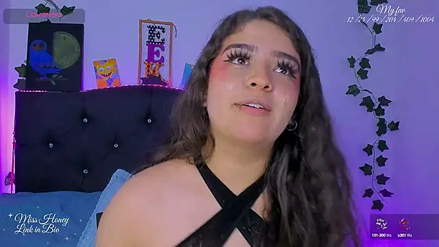 Snapshot of Mxss_Honey chatting on 23, 3, 2025 Mxss Honey online show from 23, 3, 2025