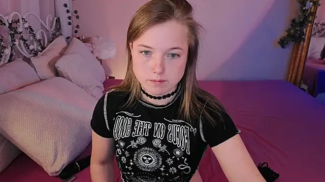 Snapshot of mary_ton chatting on 21, 4, 2026 mary ton online show from 21, 4, 2026