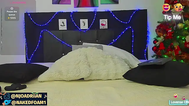 nakedfoam1 online show from 8, 12, 2024