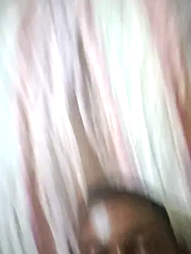 Snapshot of BeetledFlouter12 chatting on 24, 9, 2025 BeetledFlouter12 online show from 24, 9, 2025