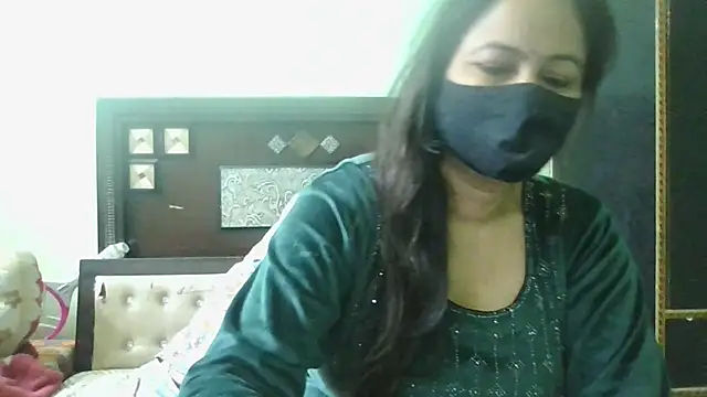 couplesuni online show from 2, 12, 2024