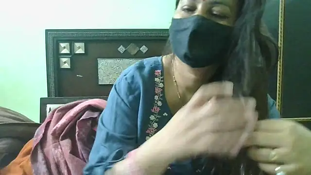 couplesuni online show from 3, 3, 2025