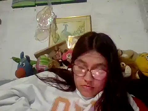 Snapshot of dafne19_ chatting on 8, 1, 2025 dafne19 online show from 8, 1, 2025