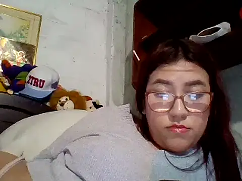 Snapshot of dafne19_ chatting on 2, 2, 2025 dafne19 online show from 2, 2, 2025