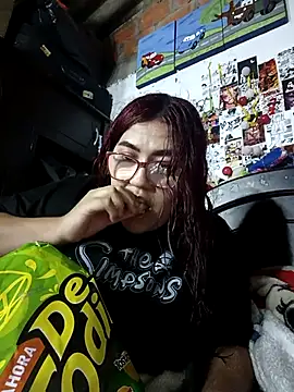 Snapshot of dafne19_ chatting on 12, 10, 2025 dafne19 online show from 12, 10, 2025