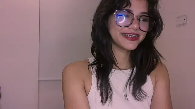 Snapshot of Lovely-allys chatting on 2, 10, 2025 Lovely-allys online show from 2, 10, 2025