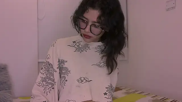 Snapshot of Lovely-allys chatting on 3, 10, 2025 Lovely-allys online show from 3, 10, 2025
