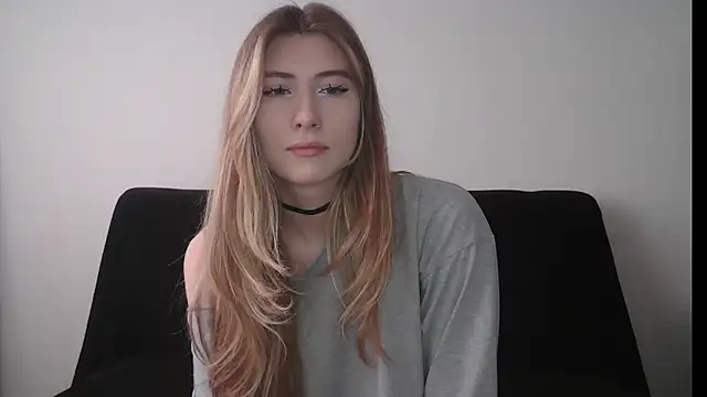 ErikaShyy online show from 14, 10, 2025