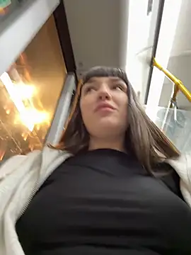 Sophie Avory online show from 8, 2, 2025