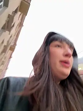 Sophie Avory online show from 24, 2, 2025