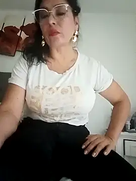 Snapshot of katysquirtdirty chatting on 29, 4, 2026 katysquirtdirty online show from 29, 4, 2026