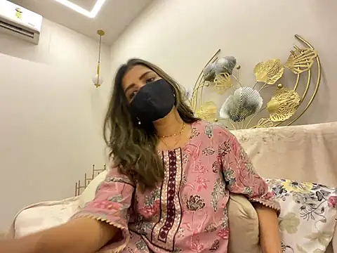 MaYaa  11 online show from 13, 3, 2026