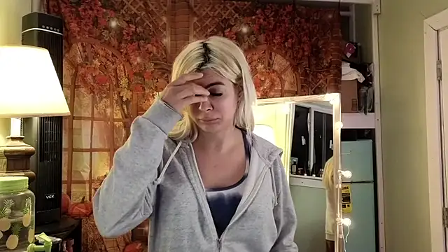 cunty tranny lydia online show from 12, 12, 2024