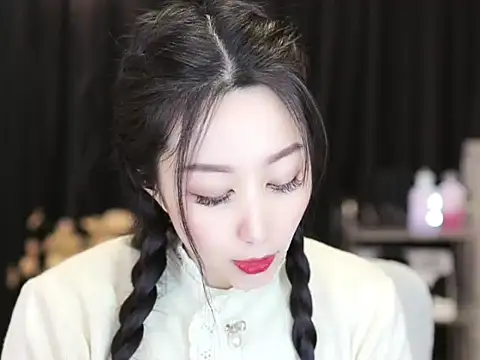 Nuyoah-77 online show from 8, 2, 2025