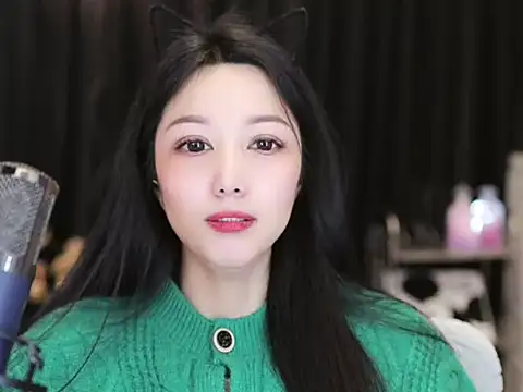 Nuyoah-77 online show from 17, 2, 2025