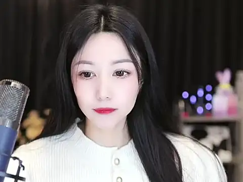 Nuyoah-77 online show from 2, 3, 2025