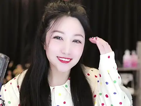 Nuyoah-77 online show from 5, 3, 2025