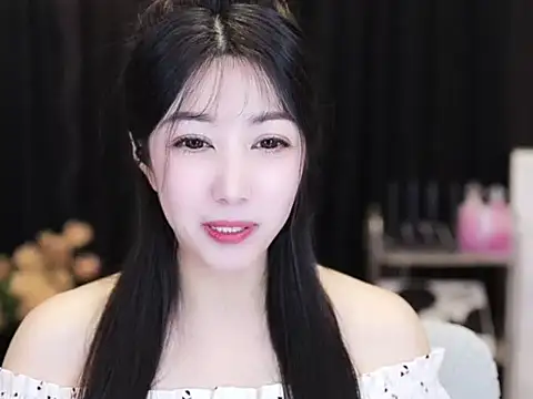 Nuyoah-77 online show from 20, 9, 2025