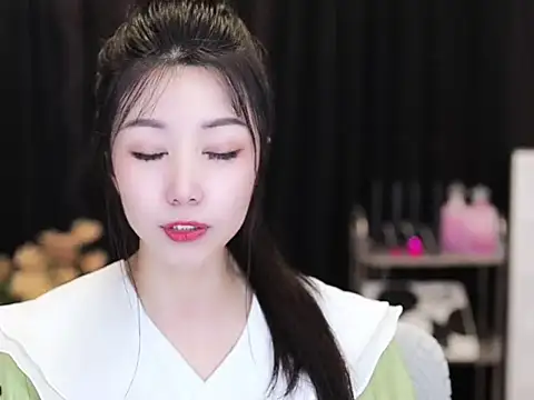 Nuyoah-77 online show from 21, 9, 2025