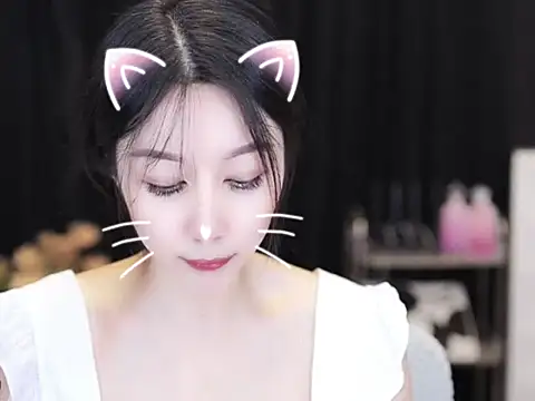 Nuyoah-77 online show from 26, 9, 2025