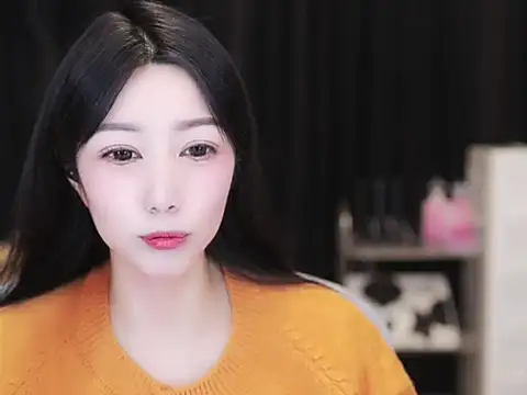 Nuyoah-77 online show from 15, 10, 2025