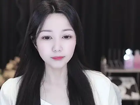 Nuyoah-77 online show from 24, 3, 2026