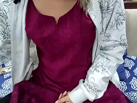 Snapshot of GoldnessAishu chatting on 14, 12, 2024 GoldnessAishu online show from 14, 12, 2024