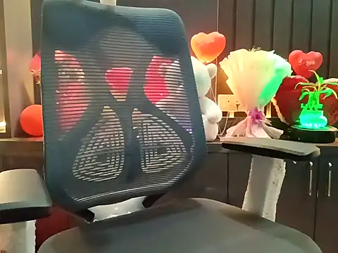 Snapshot of GoldnessAishu chatting on 7, 2, 2025 GoldnessAishu online show from 7, 2, 2025