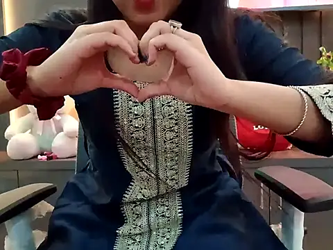 Snapshot of GoldnessAishu chatting on 19, 3, 2025 GoldnessAishu online show from 19, 3, 2025