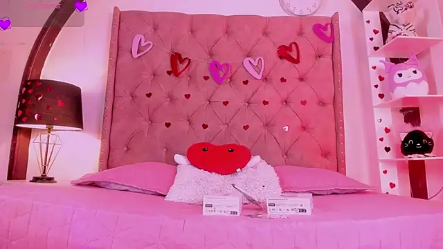 LadyAvalon online show from 15, 2, 2025