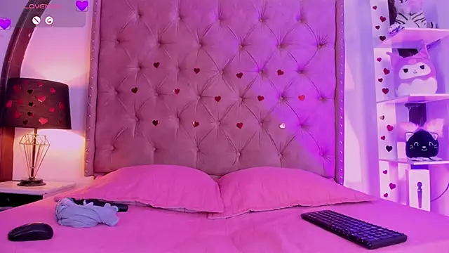 LadyAvalon online show from 18, 2, 2025