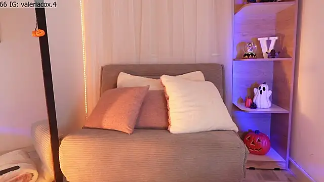 ValeriaCox online show from 24, 10, 2025